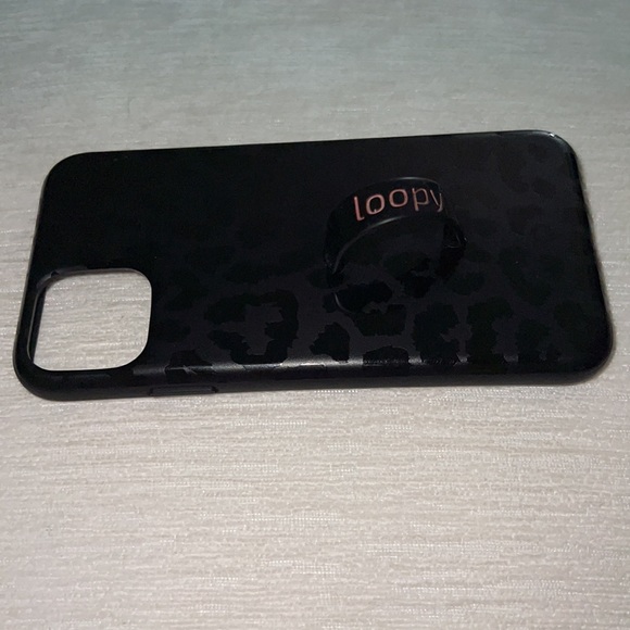 Midnight Leopard Loopy Case iPhone 11 Pro Max - Picture 10 of 14